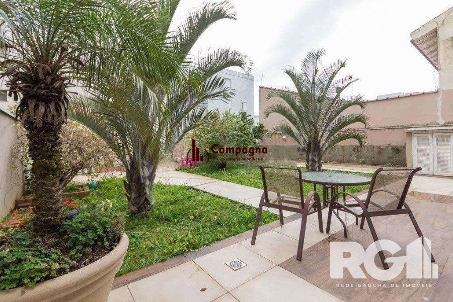 Casa 4 quartos à venda, 233m², Jardim Itu - Porto Alegre