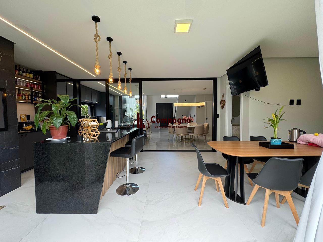 Casa Alto Padrão no Cyrela Landscape com 3 Dormitórios e Suíte — foto 5