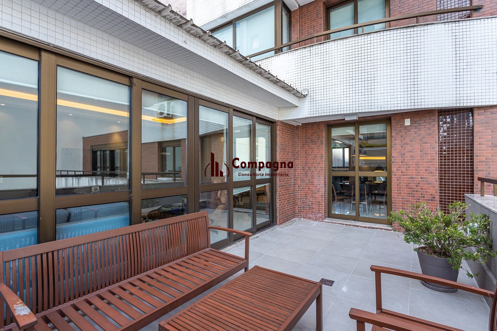 Apartamento Garden 3 Dorms (2 Suítes), 181m², 2 Vagas – Auxiliadora, POA — foto 3