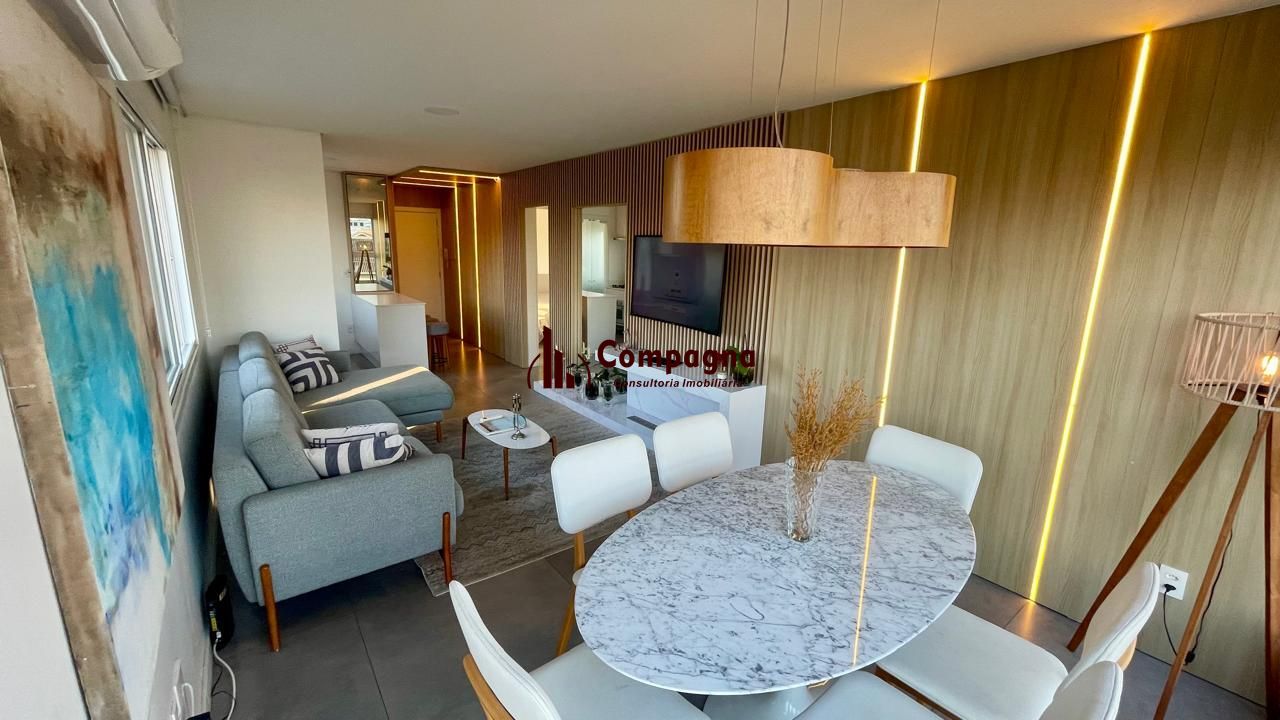 Apartamento 2 Dorm Mobiliado com Vaga e Elevador