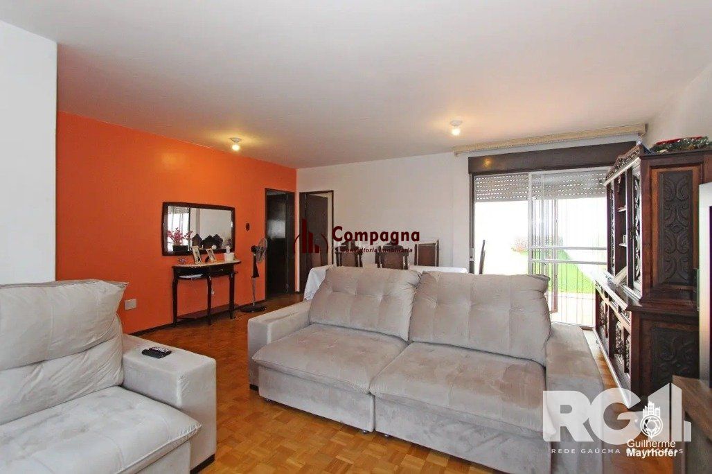 Casa 4 quartos à venda, 280m², Jardim Itu Sabará - Porto Alegre