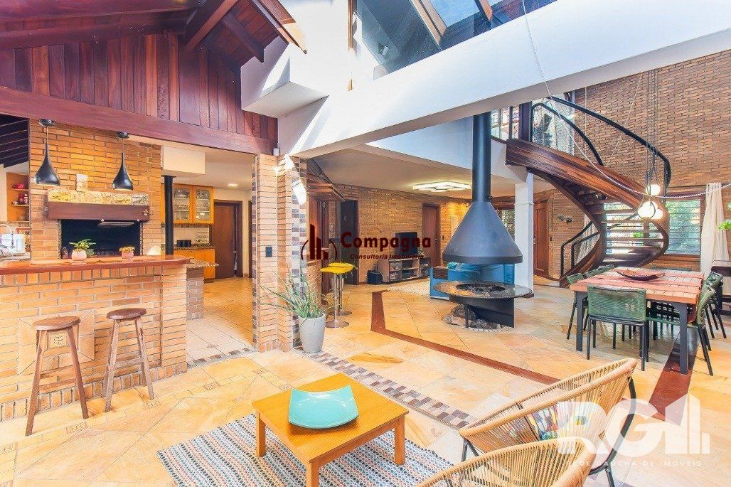 Casa espaçosa com 3 dormitórios, pátio com piscina e 4 vagas — foto 5