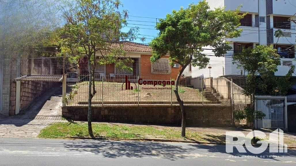 Casa 3 quartos à venda, 206m², Petrópolis - Porto Alegre