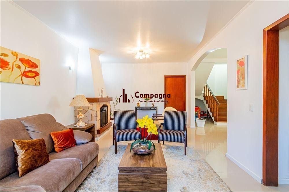 Ampla casa com 3  Dormitórios 293m² e Pátio amplo Próximo a Adda Mascarenhas — foto 4