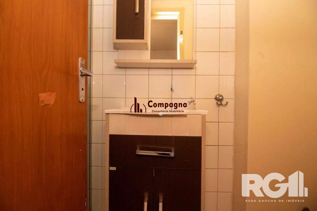 Apartamento de 2 dormitórios com 2 vagas. — foto 4