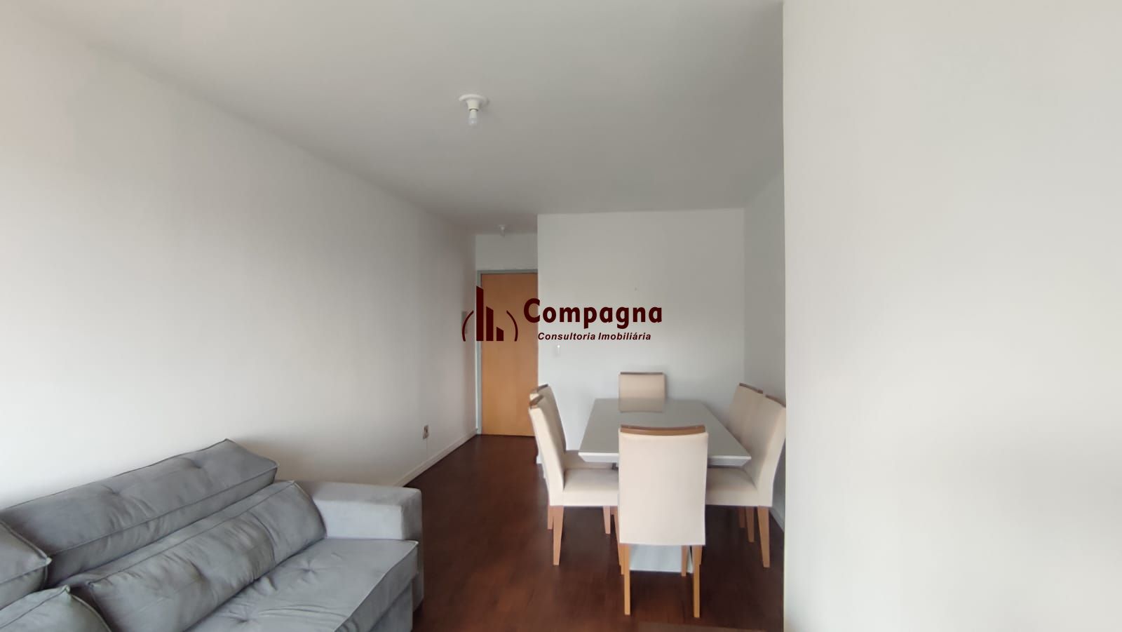Apartamento 2 dorm com sacada, Mobiliado 1 vaga coberta Porto Alegre — foto 3