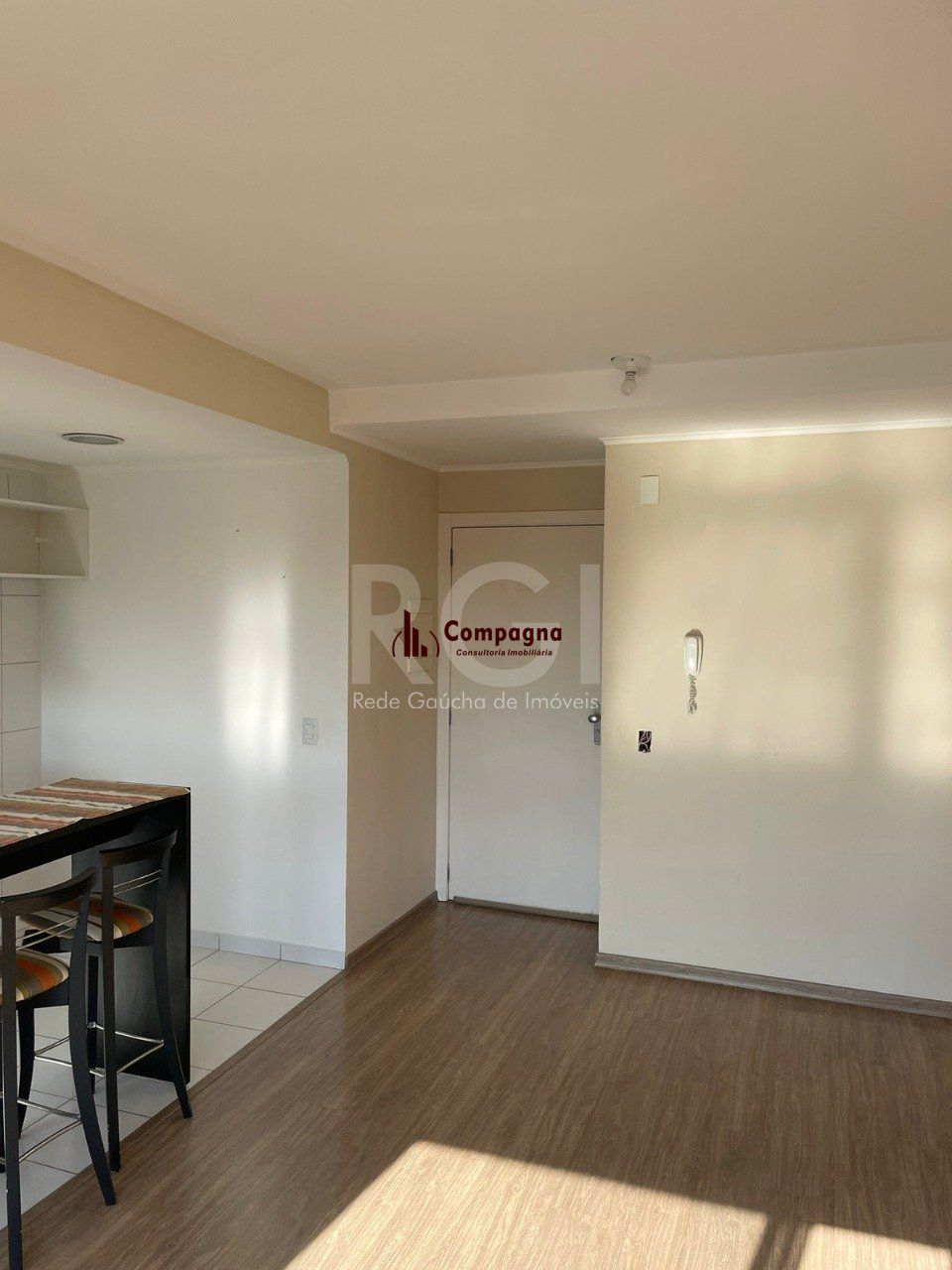 Apartamento com 2 dormitórios, localizado no bairro Morro Santana em Porto Alegre/RS. — foto 4