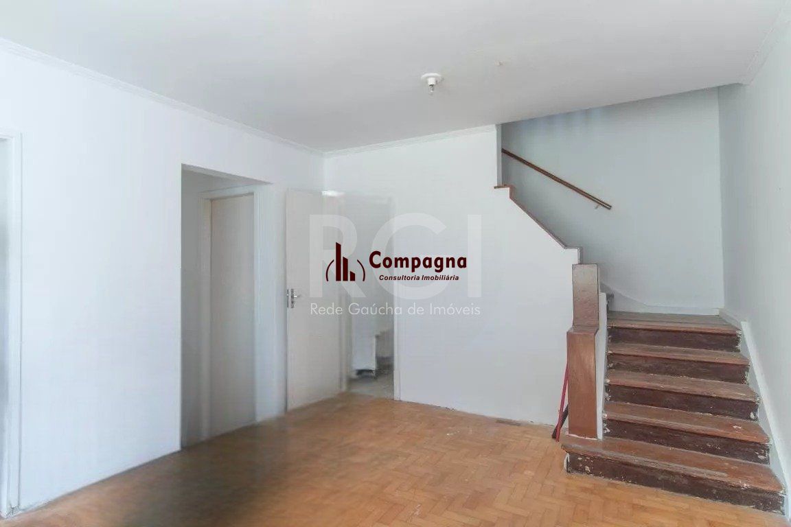 Vende casa 03 dormitórios, 275,22 m², bairro Azenha/Porto Alegre — foto 2