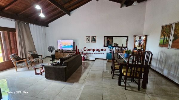 Casa em Porto Alegre, no bairro Belém Novo, com 3 dormitório(s), e 3 banheiros, à venda. — foto 5