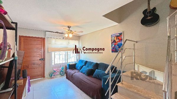 Casa em Porto Alegre, no bairro Guarujá, com 3 dormitório(s), e 3 banheiros, à venda. — foto 5