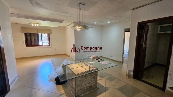 Casa térrea 3 dormitórios + escritório espaço gourmet e piscina terreno 11,00 x 40,00 bairro Camaquã ! — foto 5