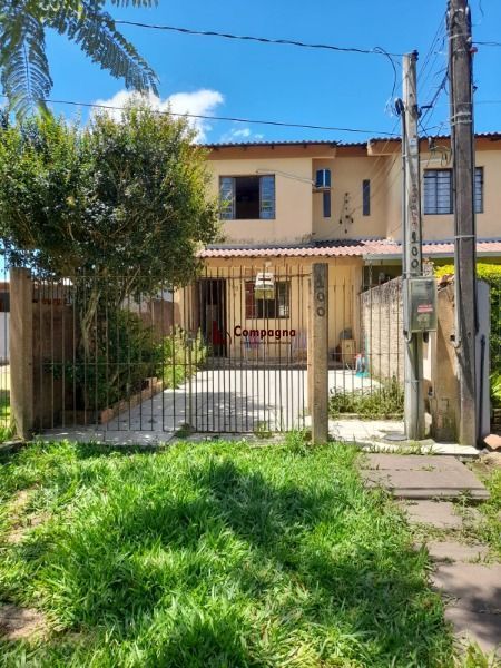 Casa em Porto Alegre, no bairro Belém Novo, com 2 dormitório(s), e 2 banheiros, à venda.