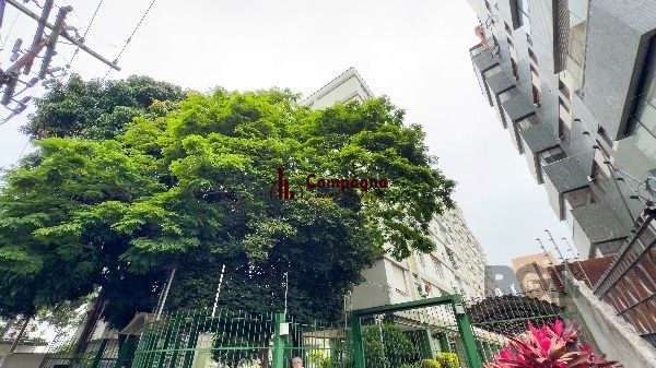 Apartamento em Porto Alegre, no bairro Rio Branco, com 3 dormitório(s), e 3 banheiros, à venda.