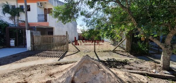 Terreno em Porto Alegre, no bairro Hípica, à venda.