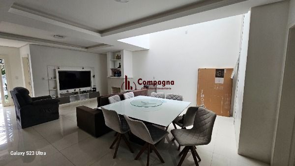Casa em Porto Alegre, no bairro Hípica, com 3 dormitório(s), e 3 banheiros, à venda. — foto 4