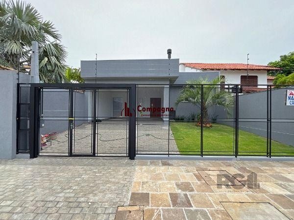 Casa em Porto Alegre, no bairro Ipanema, com 3 dormitório(s), à venda. — foto 2