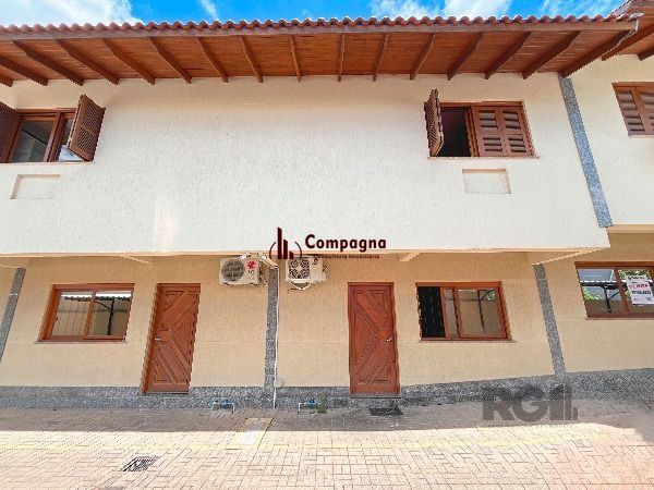 Casa Condominio em Porto Alegre, no bairro Coronel Aparício Borges, com 2 dormitório(s), e 2 banheiros, à venda.