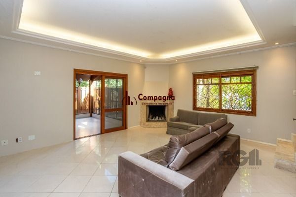 Casa Condominio em Porto Alegre, no bairro Jardim Isabel, com 3 dormitório(s), à venda. — foto 2