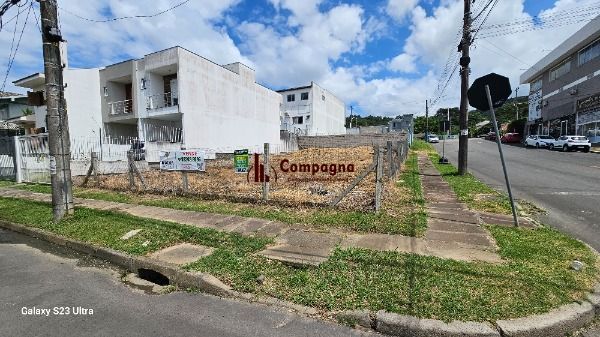 Terreno em Porto Alegre, no bairro Hípica, à venda.