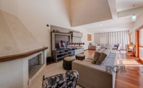 Casa em Porto Alegre, no bairro Aberta dos Morros, com 4 dormitório(s), e 4 banheiros, à venda. — foto 2