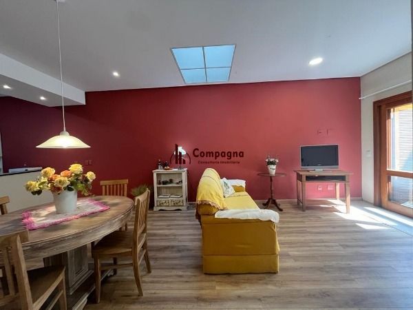 Apartamento em Porto Alegre, no bairro Tristeza, com 2 dormitório(s), e 2 banheiros, à venda. — foto 2