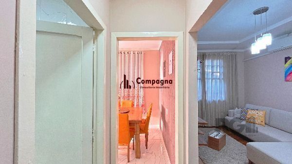 Casa em Porto Alegre, no bairro Medianeira, com 3 dormitório(s), e 3 banheiros, à venda. — foto 5