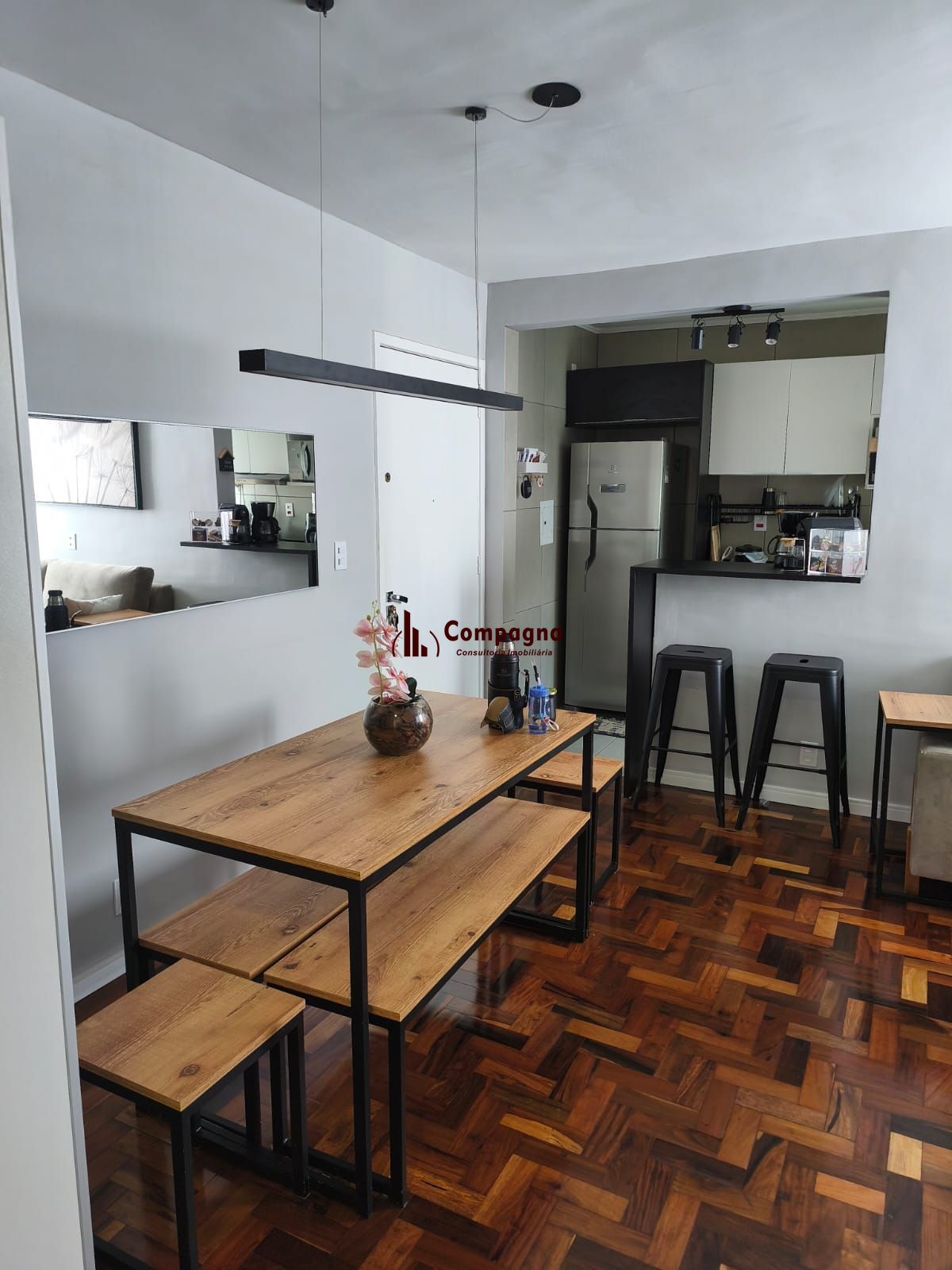 Excelente apto reformado 2 dormitórios com dependência de empregada — foto 3