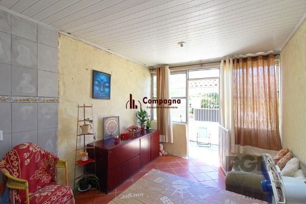 Casa em Porto Alegre, no bairro Jardim Itu, com 2 dormitório(s), e 2 banheiros, à venda. — foto 5