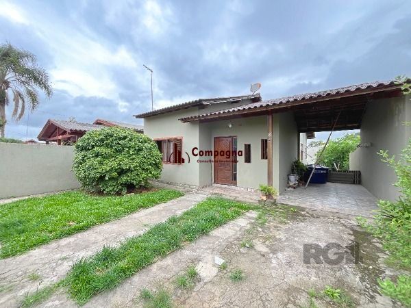 Casa em Porto Alegre, no bairro Lageado, com 3 dormitório(s), e 3 banheiros, à venda.