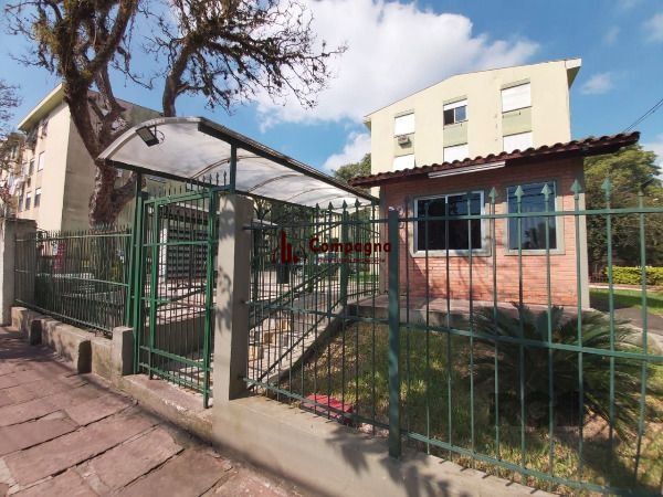 Apartamento em Porto Alegre, no bairro Vila Nova, com 2 dormitório(s), e 2 banheiros, à venda.
