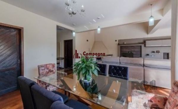 Casa em Porto Alegre, no bairro Aberta dos Morros, com 4 dormitório(s), e 4 banheiros, à venda. — foto 4