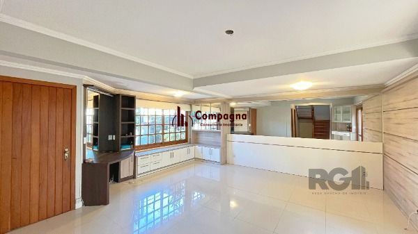Casa em Porto Alegre, no bairro Espírito Santo, com 3 dormitório(s), e 3 banheiros, à venda. — foto 5