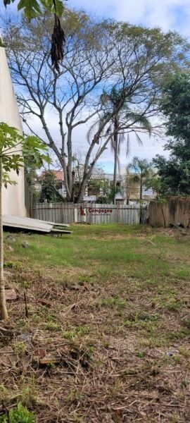 Terreno em Porto Alegre, no bairro Ipanema, à venda.