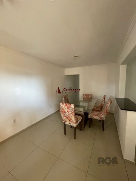 Casa em Porto Alegre, no bairro Hípica, com 2 dormitório(s), e 2 banheiros, à venda. — foto 2