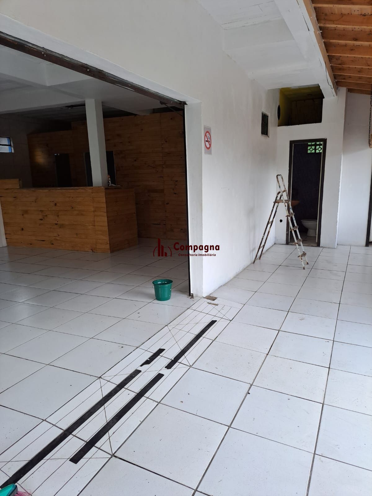 Excelente terreno de esquina com dois prédios (comercial e residencial) — foto 4