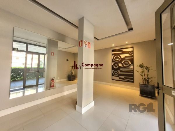 Apartamento em Porto Alegre, no bairro Cavalhada, com 3 dormitório(s), e 3 banheiros, à venda. — foto 2