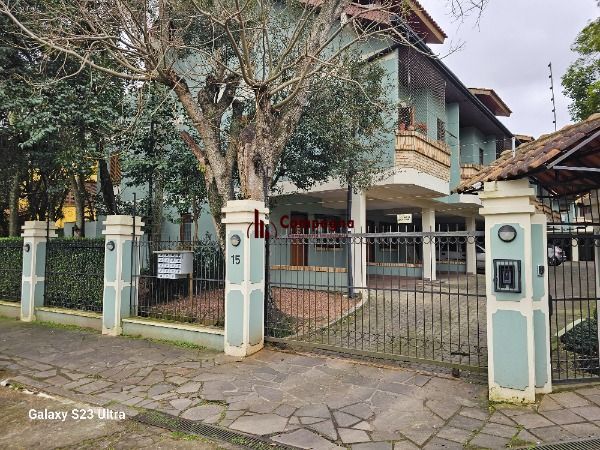 Casa Condominio em Porto Alegre, no bairro Ipanema, com 3 dormitório(s), e 3 banheiros, à venda.