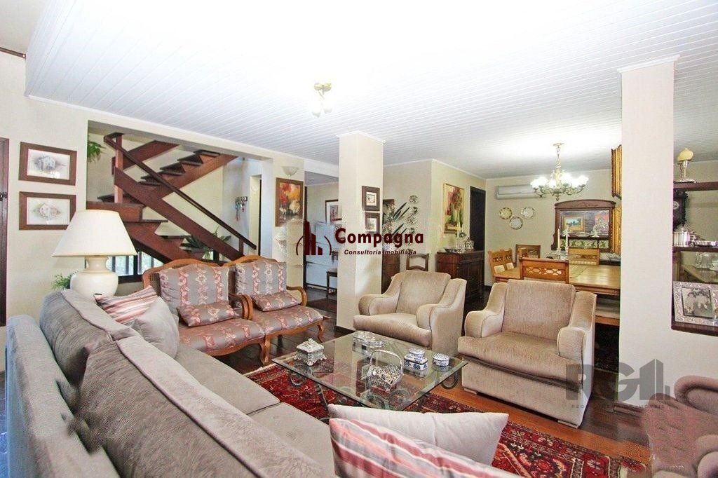 Casa 4 quartos à venda, 192m², Três Figueiras - Porto Alegre — foto 2