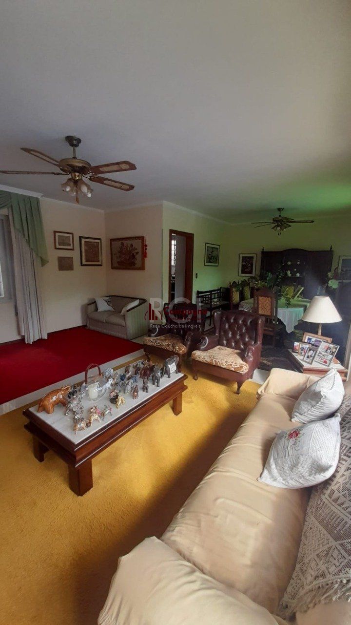 Casa para Venda - 250m², 3 dormitórios, sendo 1 suites, 3 vagas - Chácara das Pedras — foto 4