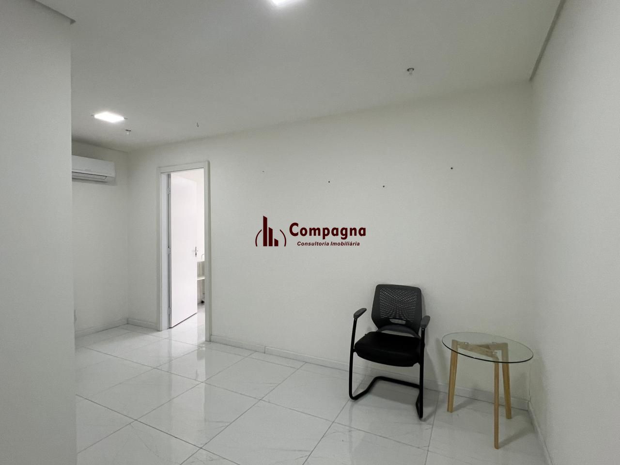 Sala comercial com 44 m2 a venda no Trend Nova Carlos Gomes. — foto 4