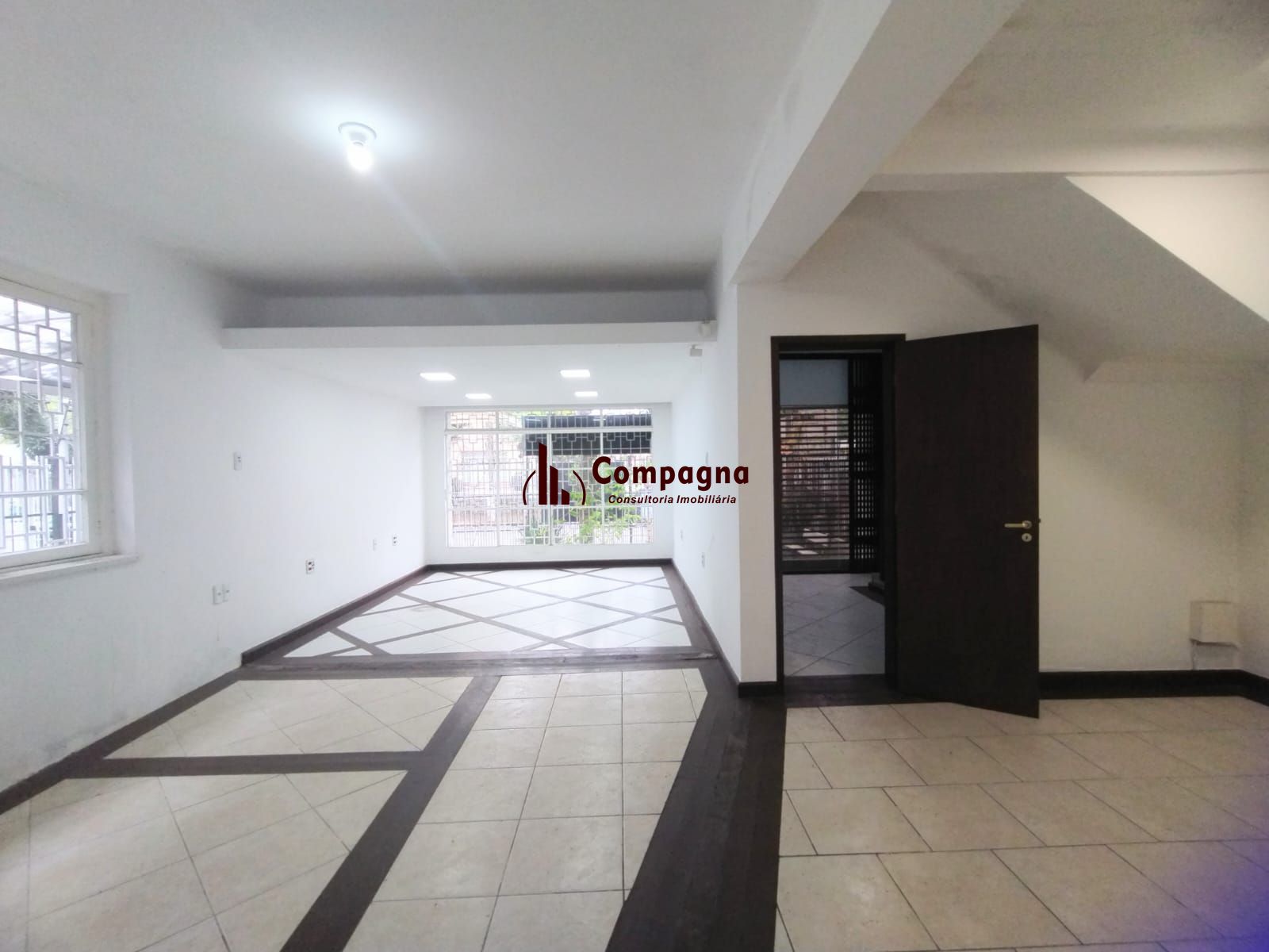 Casa 3 quartos à venda, 244m², Menino Deus - Porto Alegre — foto 2