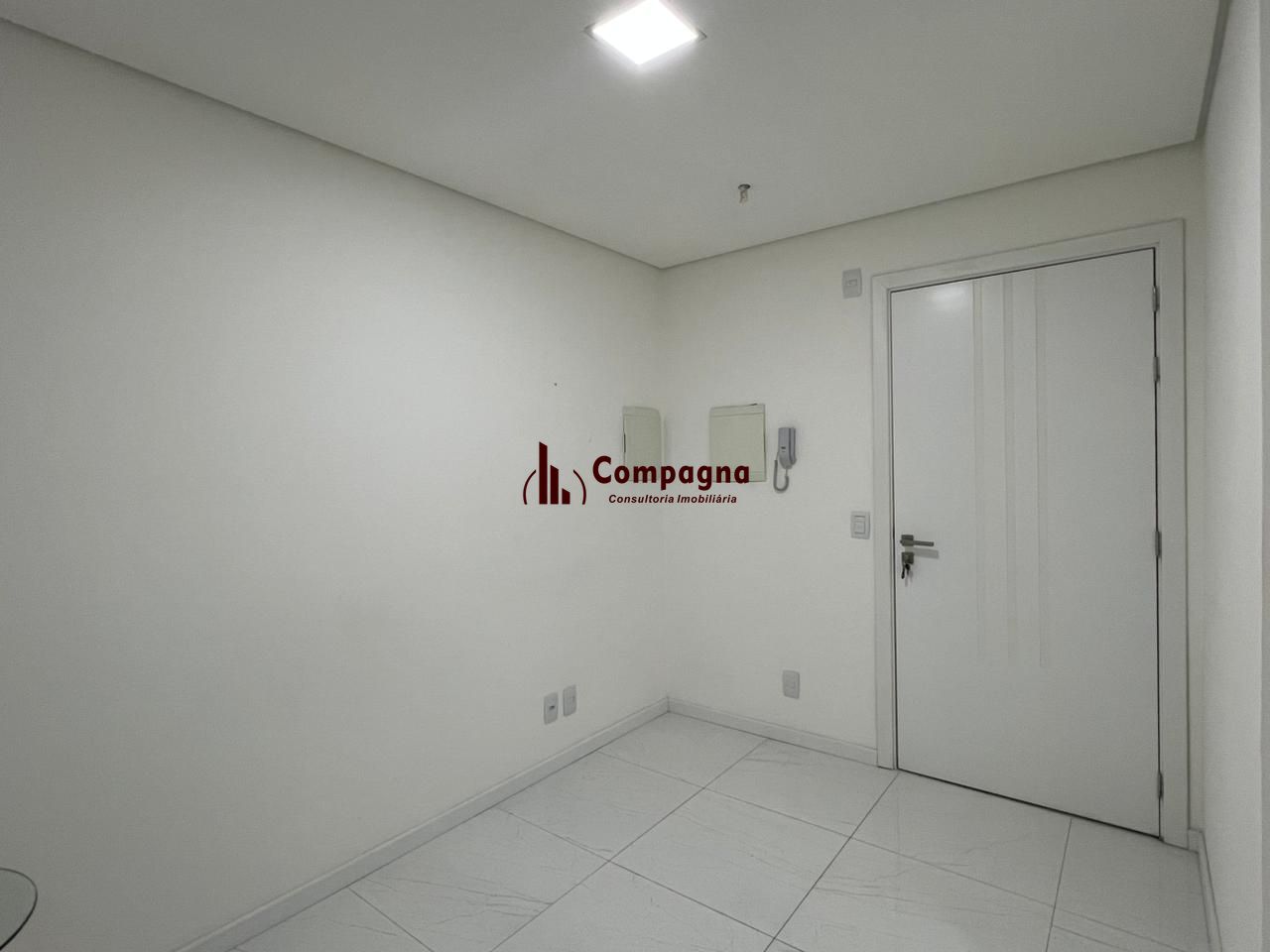 Sala comercial com 44 m2 a venda no Trend Nova Carlos Gomes. — foto 3