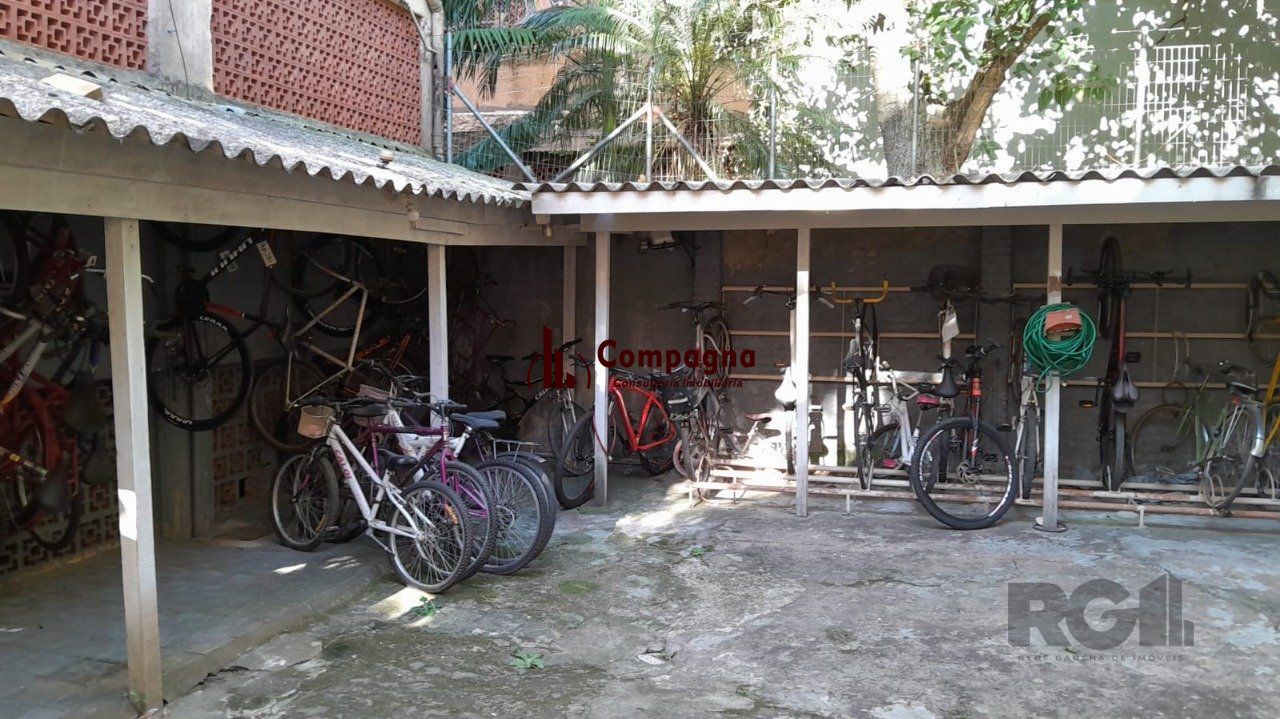 Apartamento 2 Dormitórios,box,elevador,Bairro Centro Histórico — foto 2