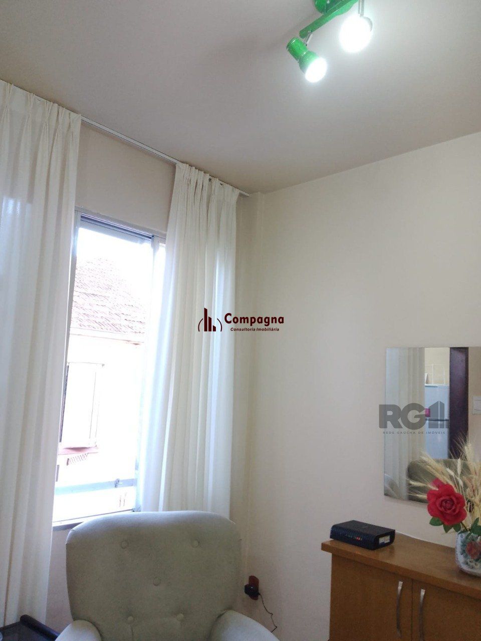 Apartamento 2 Dormitórios,frente,Bairro Cidade Baixa — foto 3