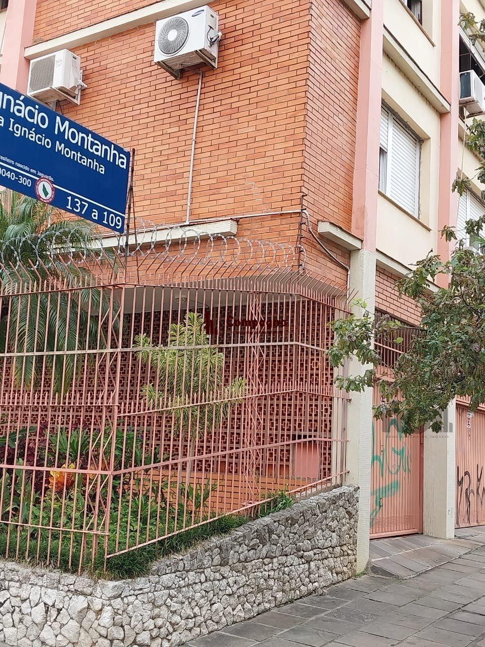 Excelente apartamento 3 dormitório, com Box escriturado - Bairro Santana. Preço Atrativo. — foto 2