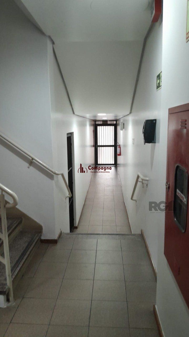 Sala térrea,com 78 m2 de pátio,com 200,98m2,na Lima e Silva — foto 4