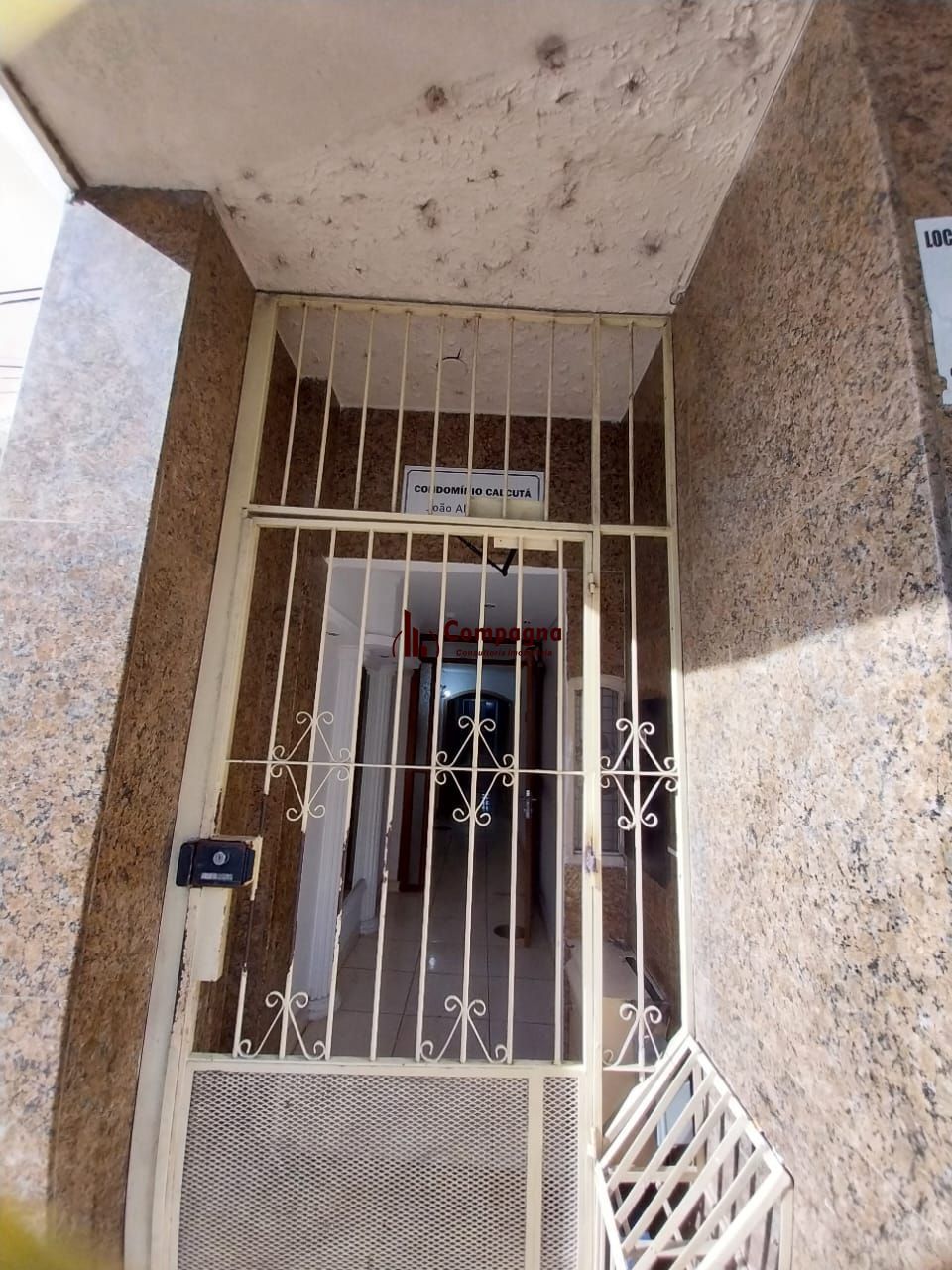 JK na Cidade Baixa, 2 piso, elevador, Preço atrativo. — foto 2