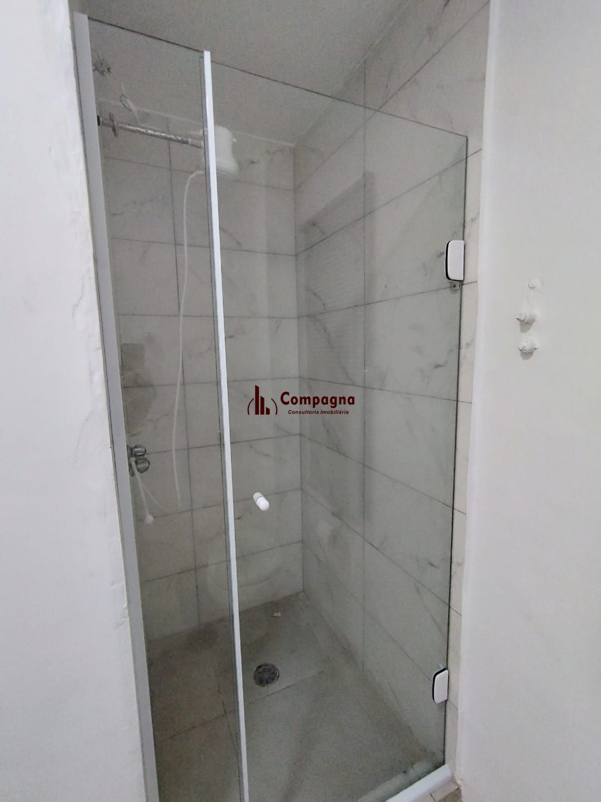 Excelente ap 1D com Suíte, cozinha planejada e banheiro reformado. Lima e Silva, centro P. Alegre -- Locado! — foto 5