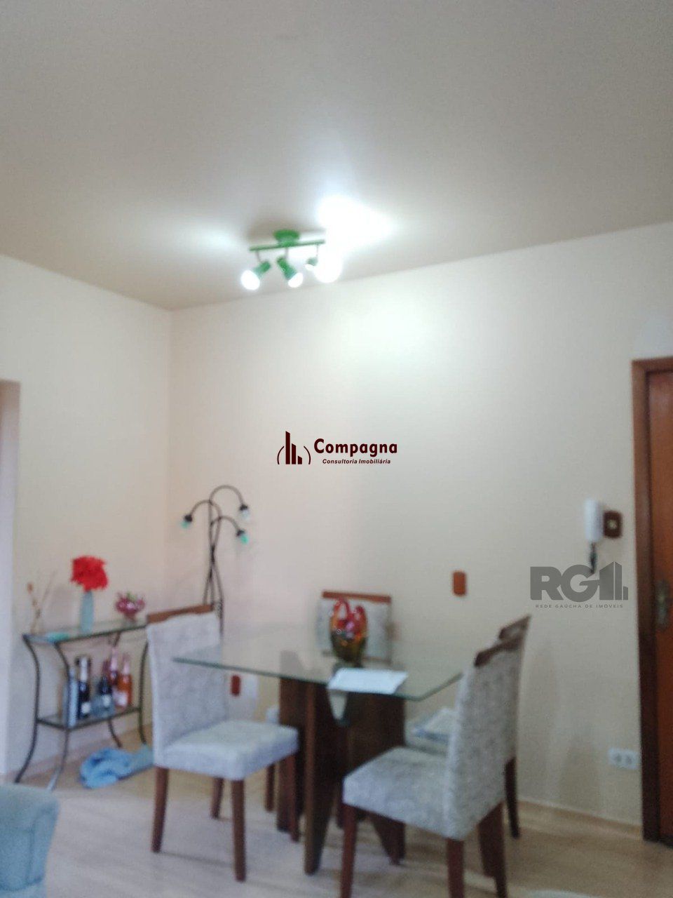 Apartamento 2 Dormitórios,frente,Bairro Cidade Baixa