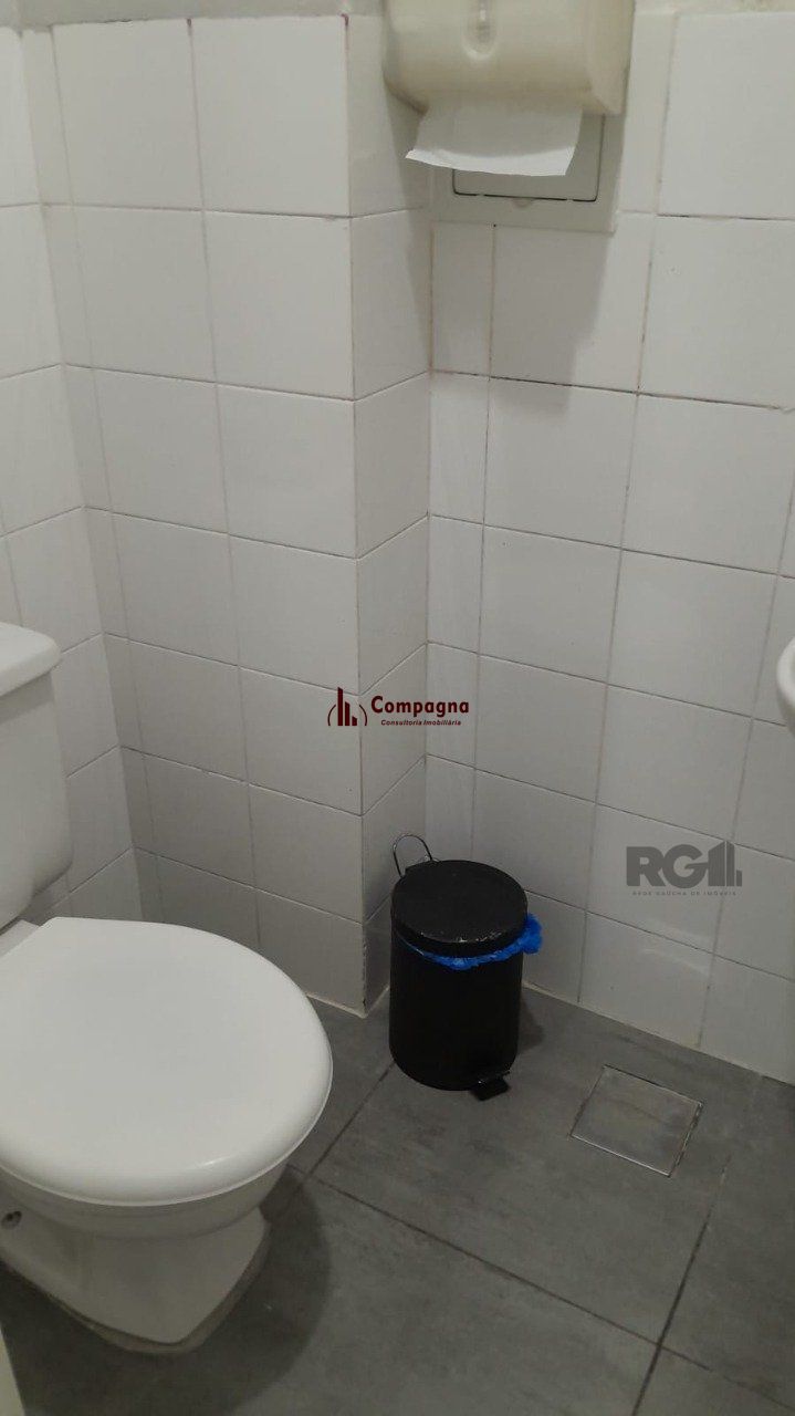 Sala térrea,com 78 m2 de pátio,com 200,98m2,na Lima e Silva — foto 2